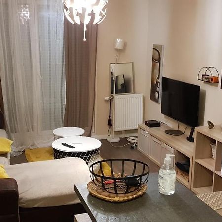 Apparemment Cosy Avec Parking Exterieur Gratuit Apartamento Aulnay-sous-Bois Exterior foto
